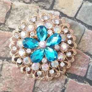 Blue crystal flower brooch New